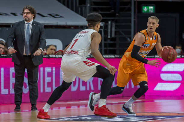 速崭露头角 速崭露头角