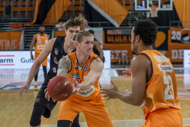 顶尖经济学 顶尖经济学