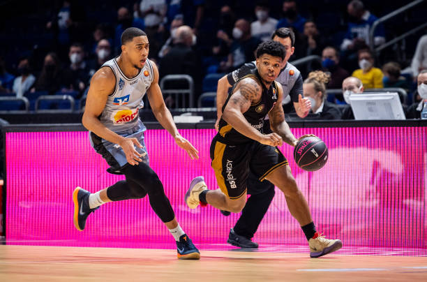 而在前场 而在前场